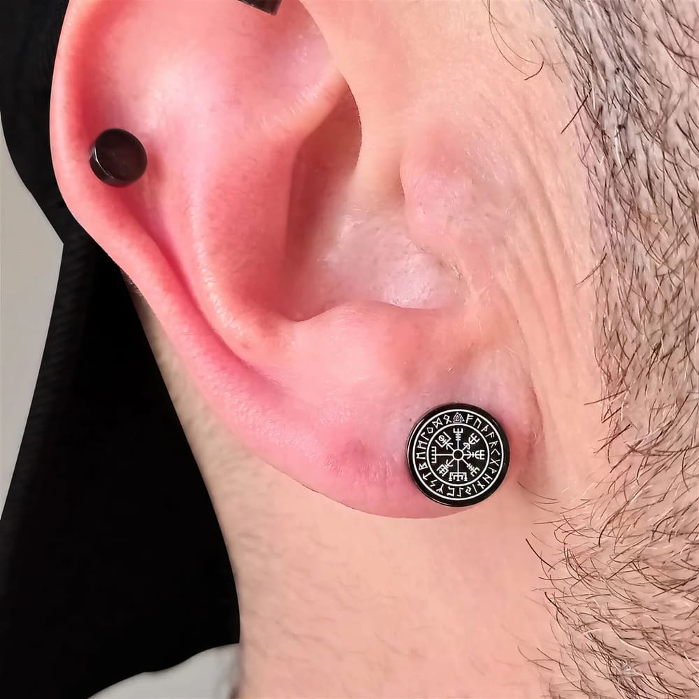 Petite Boucle d'Oreille Viking Noire et Blanche