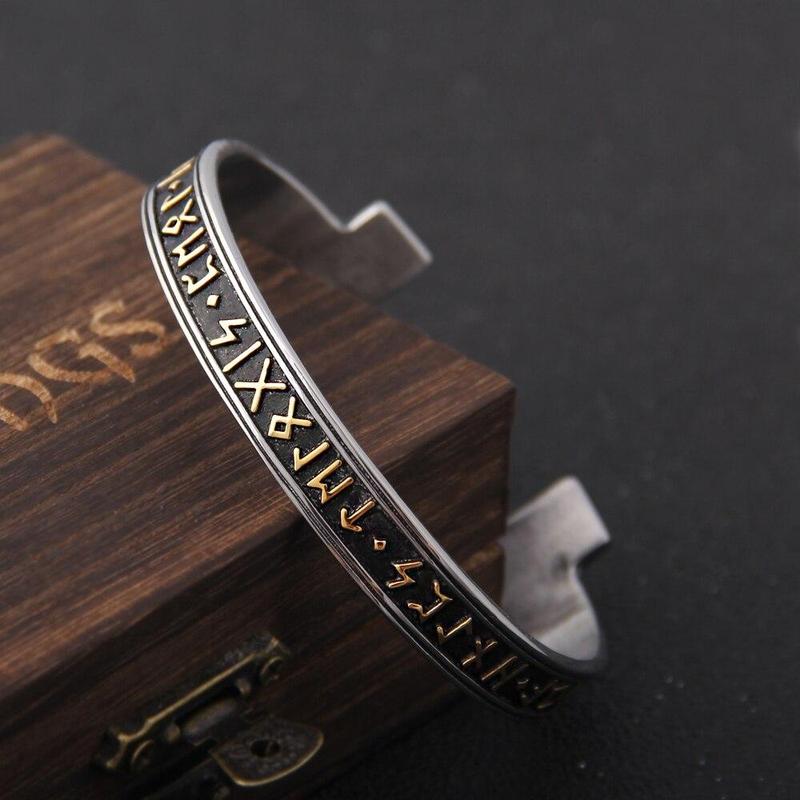 Bracelet Torque Runes