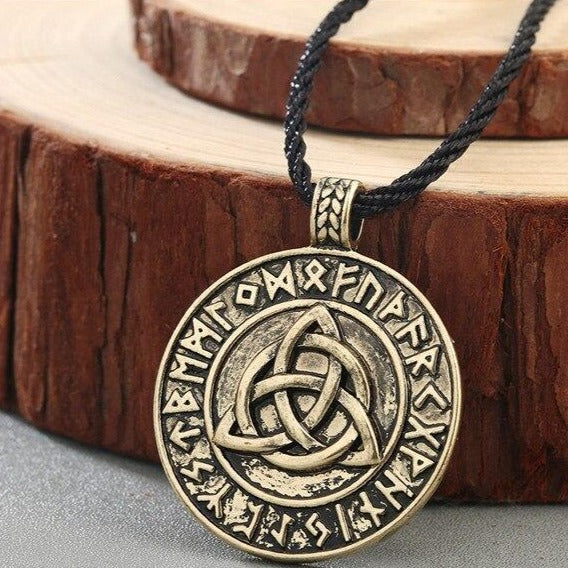 Pendentif Triquetra