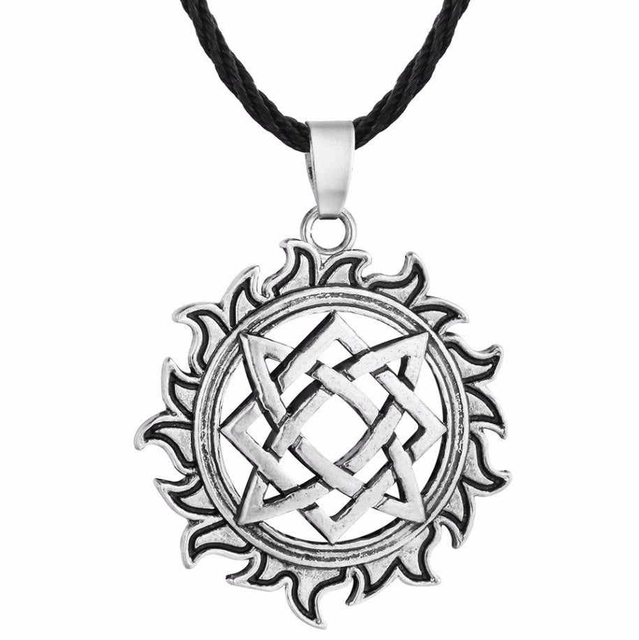 Collier Païen