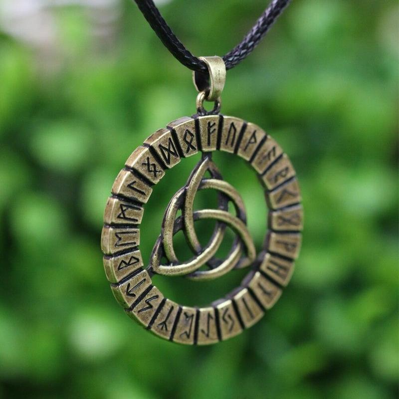 Pendentif Triquetra