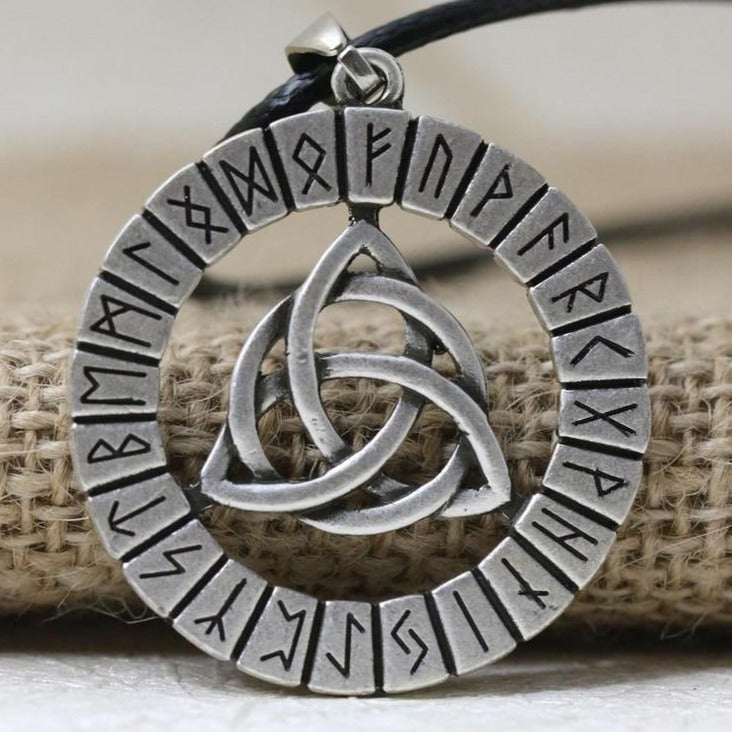 Collier Triquetra Homme